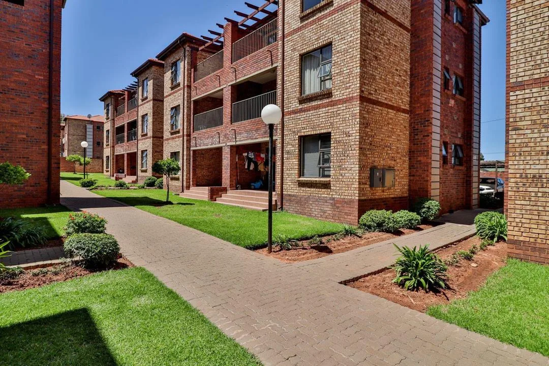 2 Bedroom Apartment / flat to rent in Bergbron