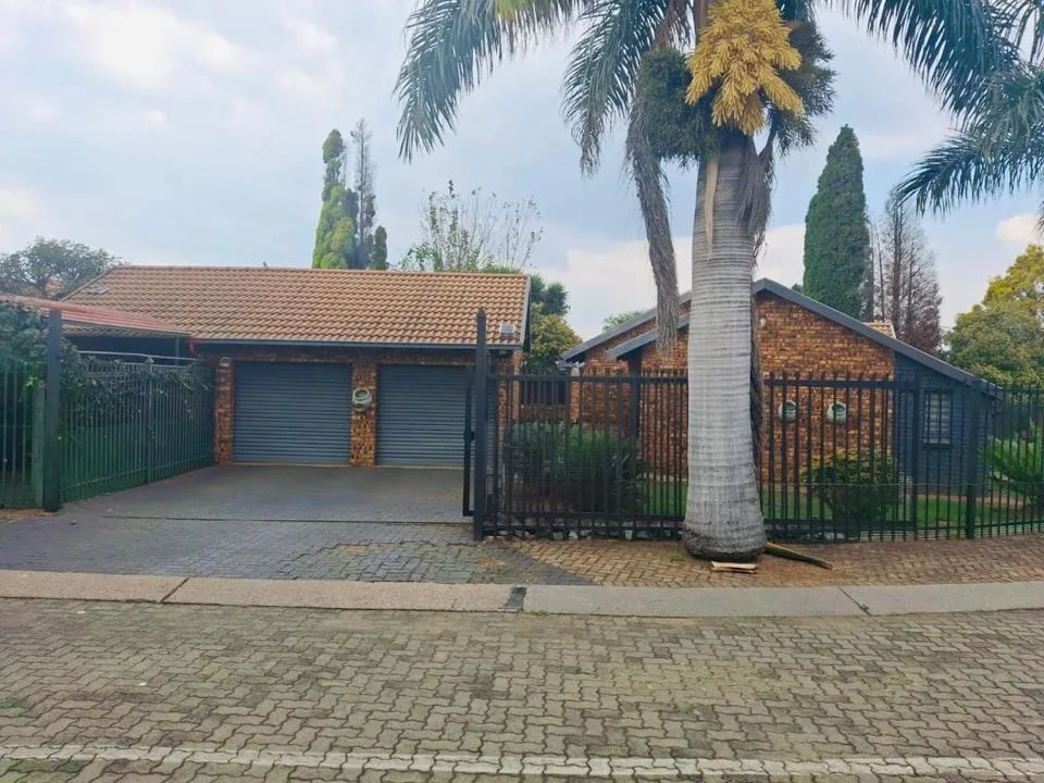 3 Bedroom House to rent in Garsfontein