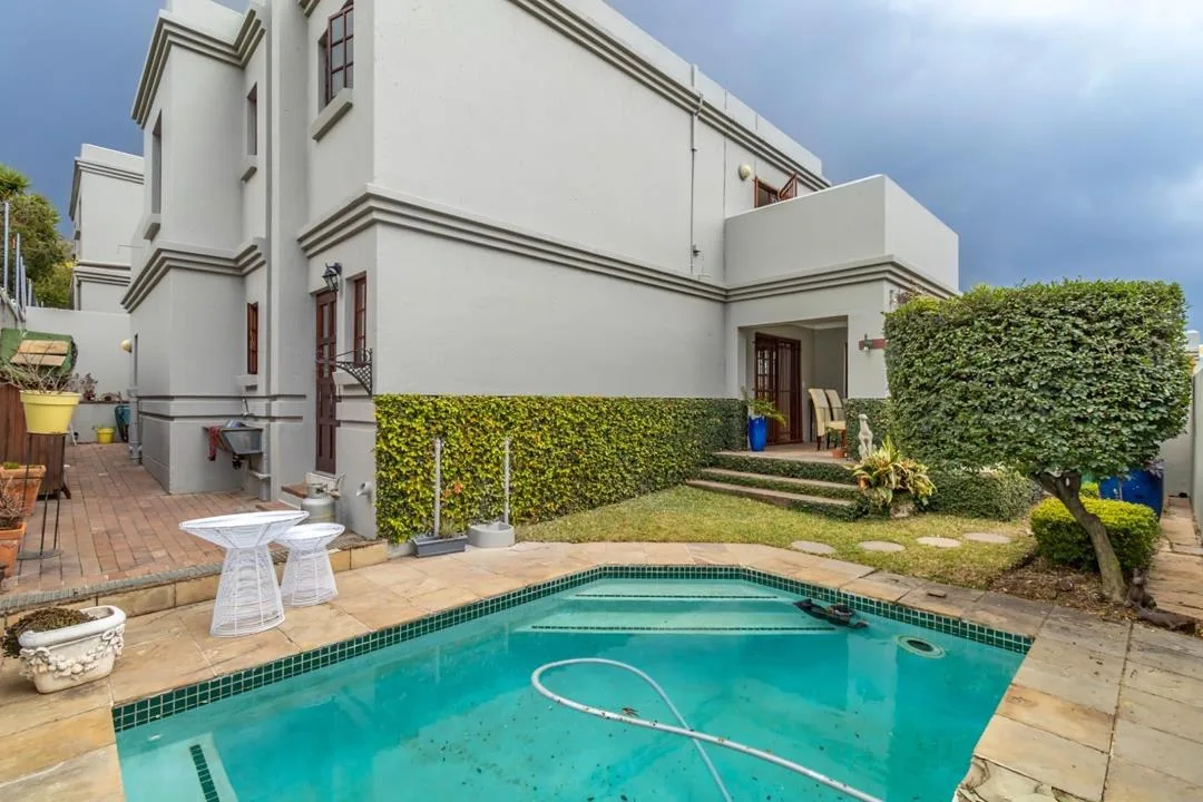 4 Bedroom Townhouse to rent in Lonehill