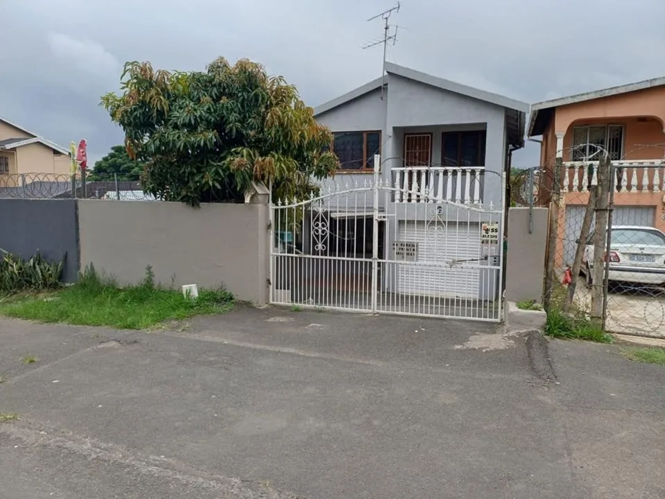 4 Bedroom House for sale in Phoenix Industrial