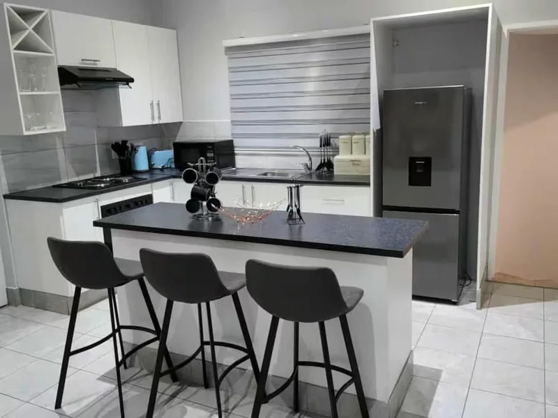 4 Bedroom House to rent in Ferndale