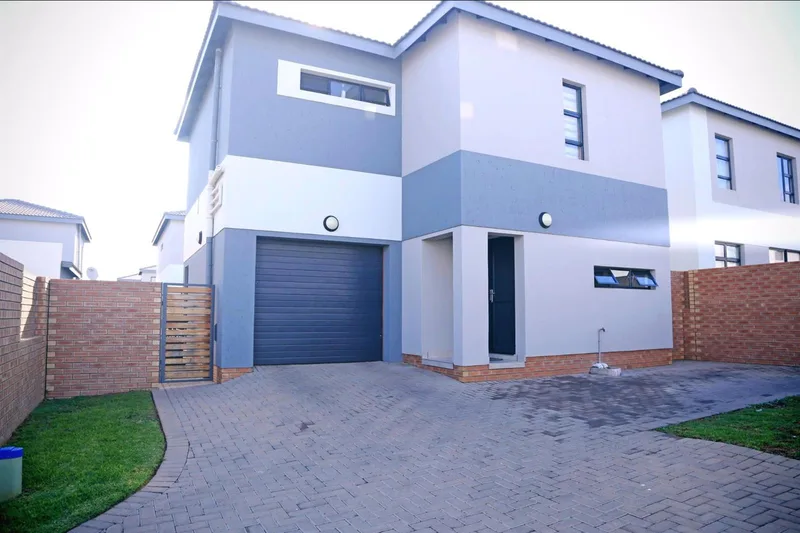 Property to rent in Thatchfield