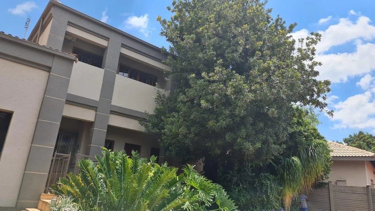 3 Bedroom House for sale in Safari Gardens
