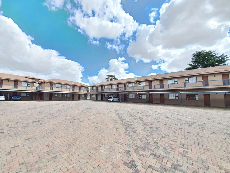 1 Bedroom Townhouse to rent in Dunnottar