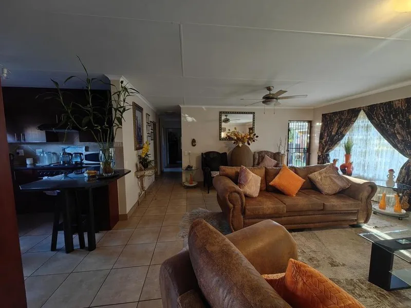 3 Bedroom House to rent in Montana Tuine