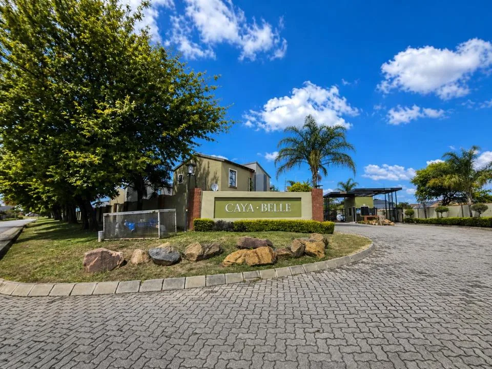 4 Bedroom House for sale in Waterval East