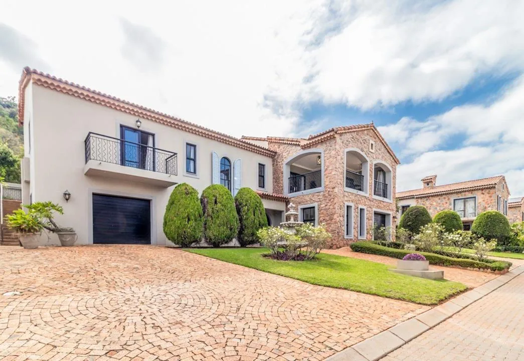 4 Bedroom House for sale in Estate D' Afrique
