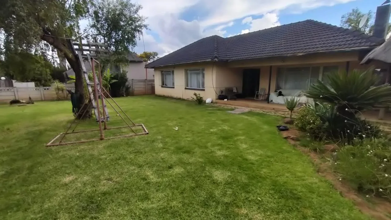 3 Bedroom House for sale in La Hoff