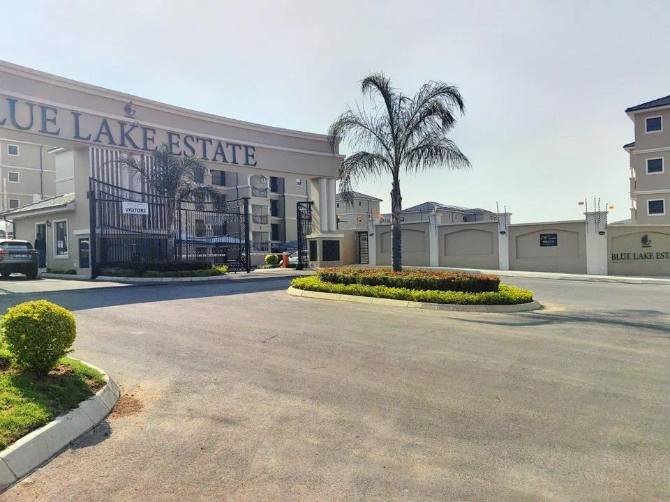 2 Bedroom Apartment / flat to rent in Blue Hills