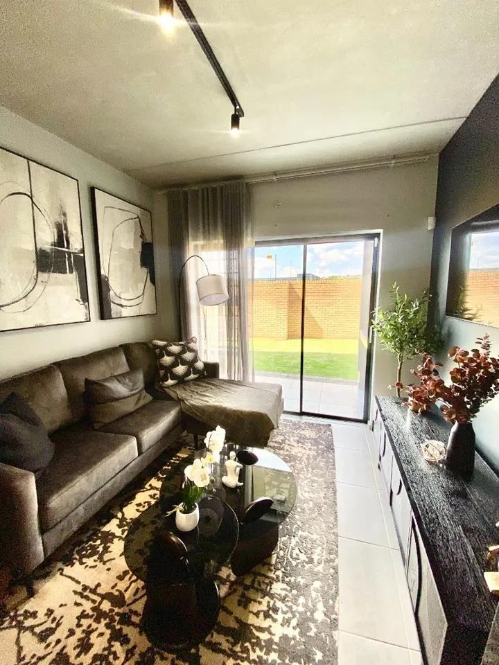 2 Bedroom Apartment / flat to rent in Erasmuskloof