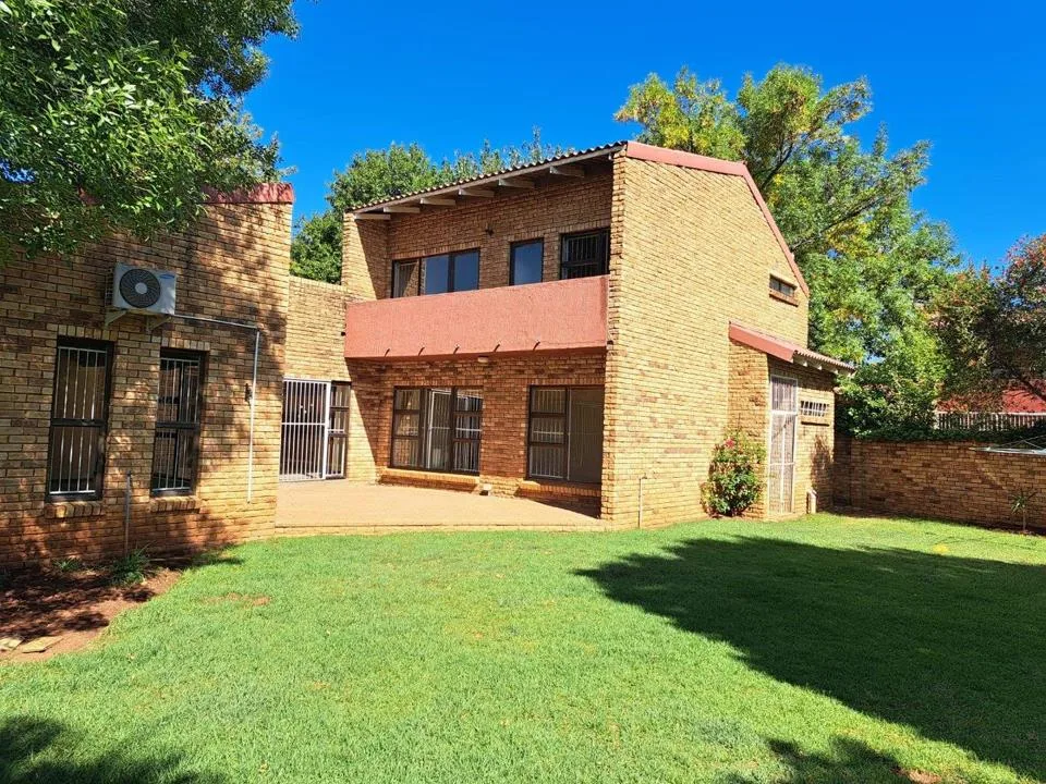 3 Bedroom Townhouse for sale in Irene Park
