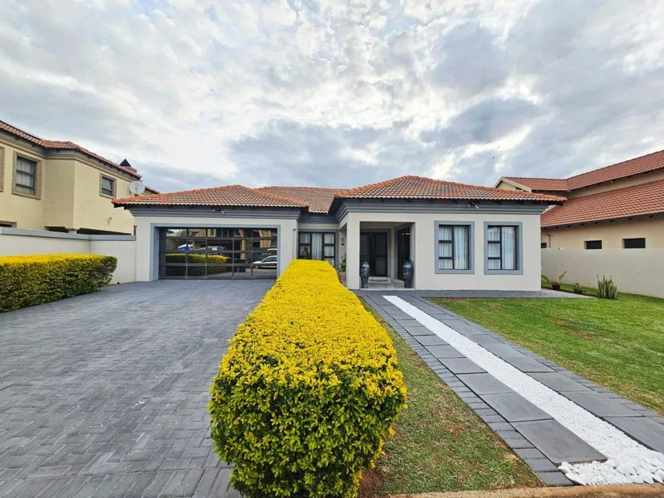 4 Bedroom House to rent in Monavoni