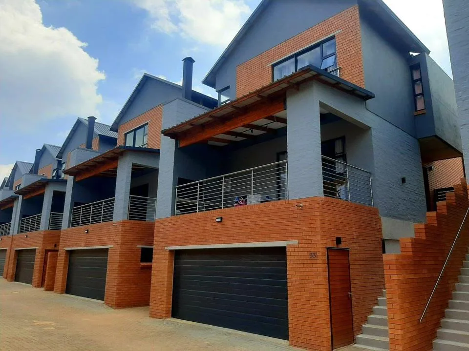 3 Bedroom Townhouse to rent in Olympus AH