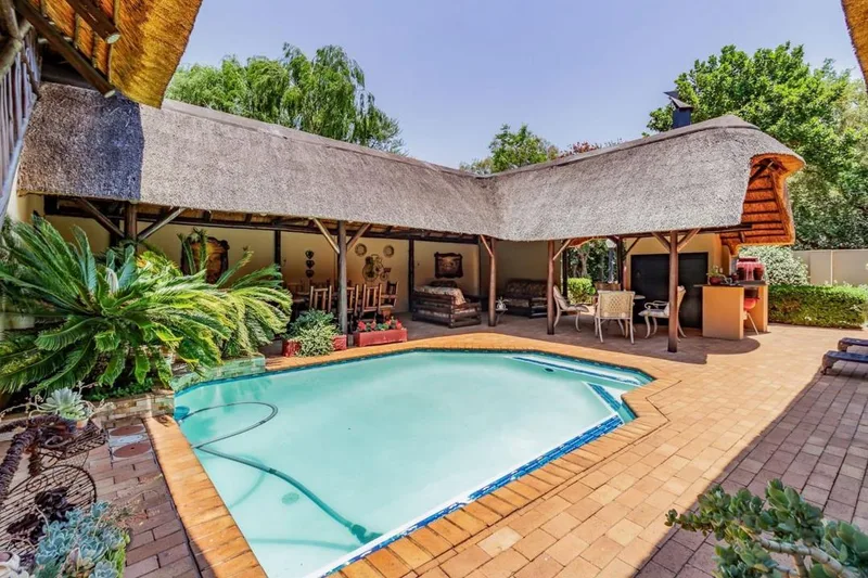 7 Bedroom House for sale in Lakeland Estate