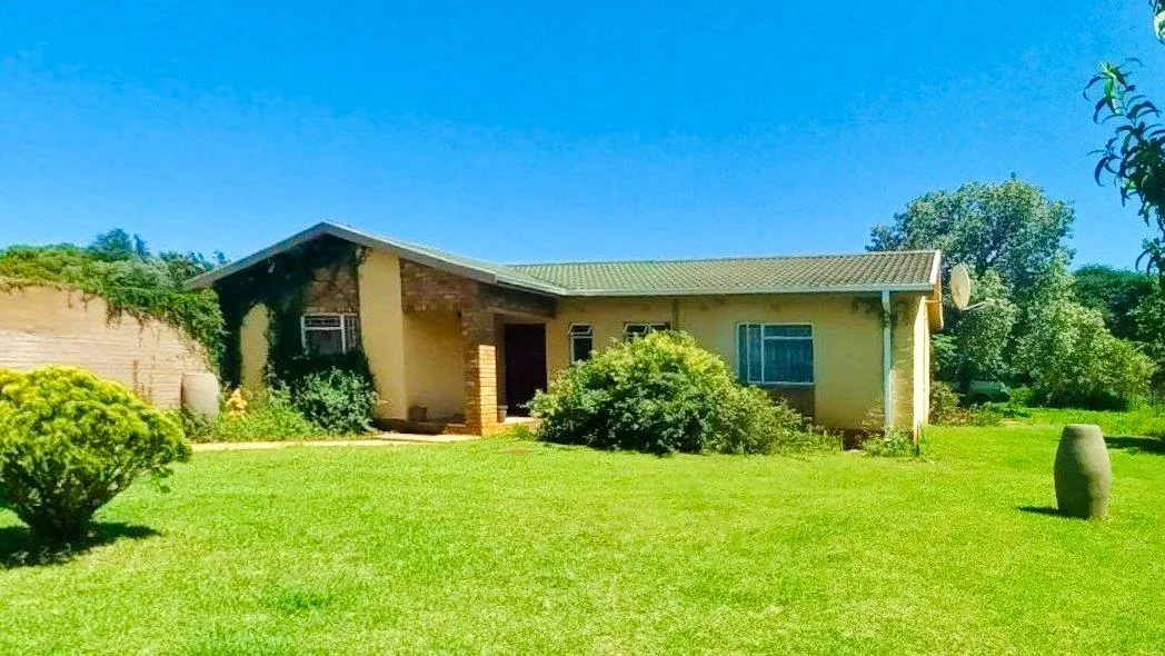 3 Bedroom House for sale in Hartbeesfontein