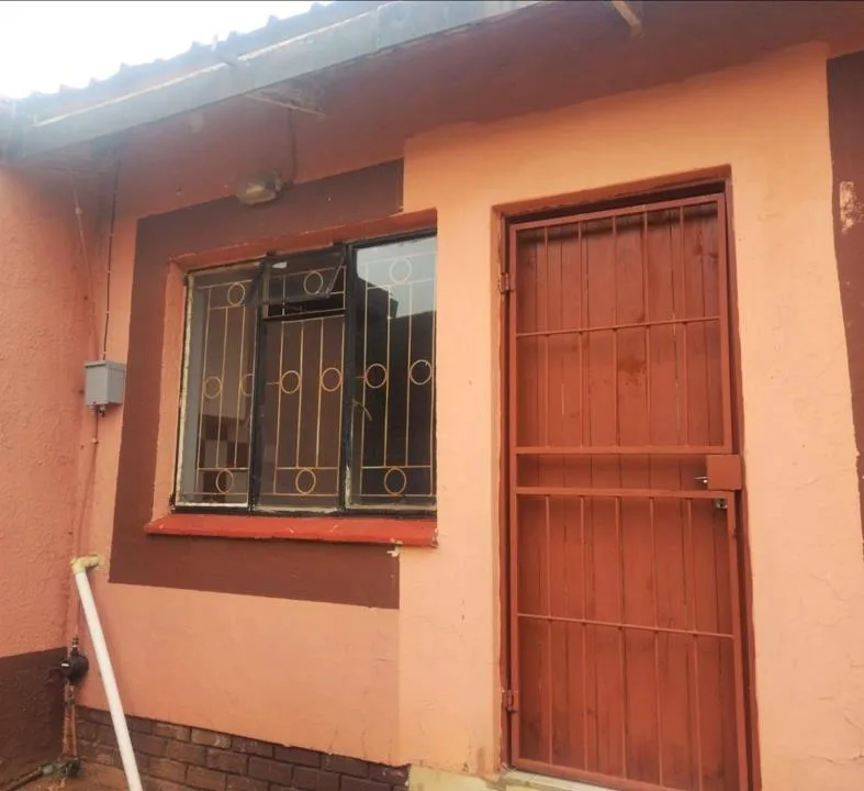 1 Bedroom Apartment / flat to rent in Kempton Park West
