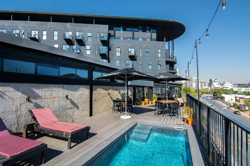 1 Bedroom Apartment / flat to rent in Sandton Central