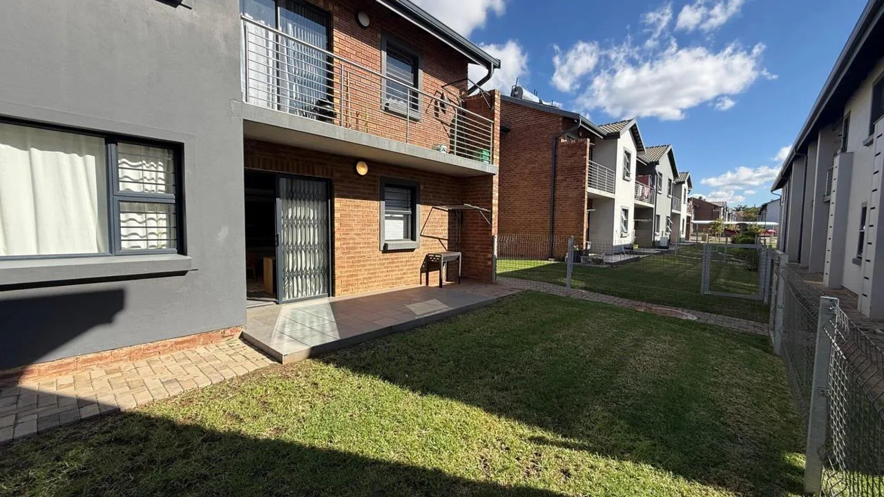 3 Bedroom Apartment / flat to rent in Willow Park Manor