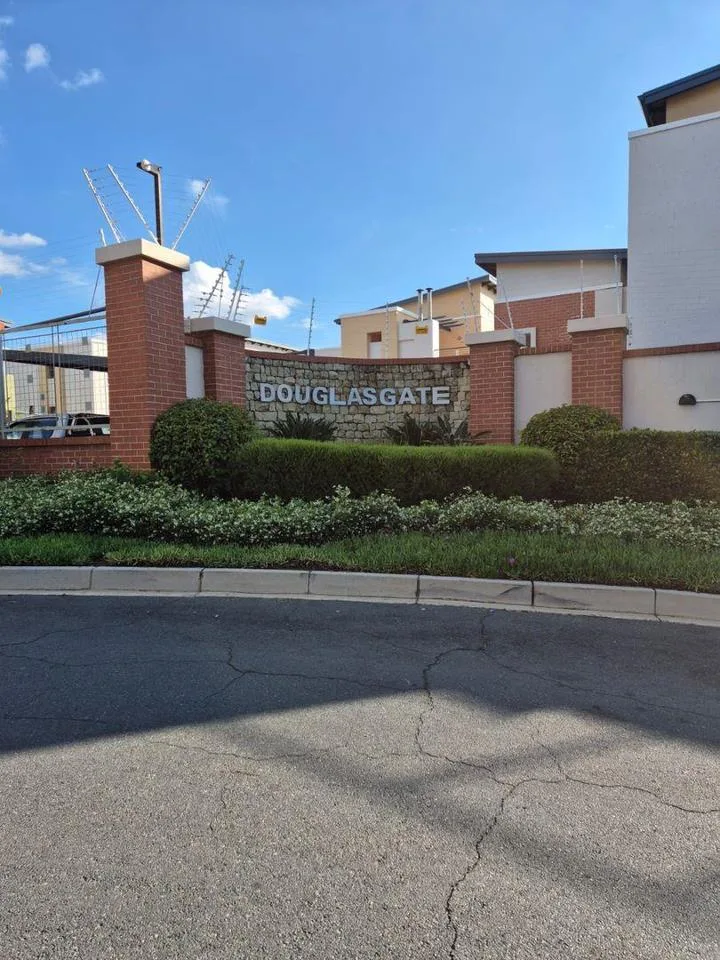 2 Bedroom Apartment / flat to rent in Douglasdale