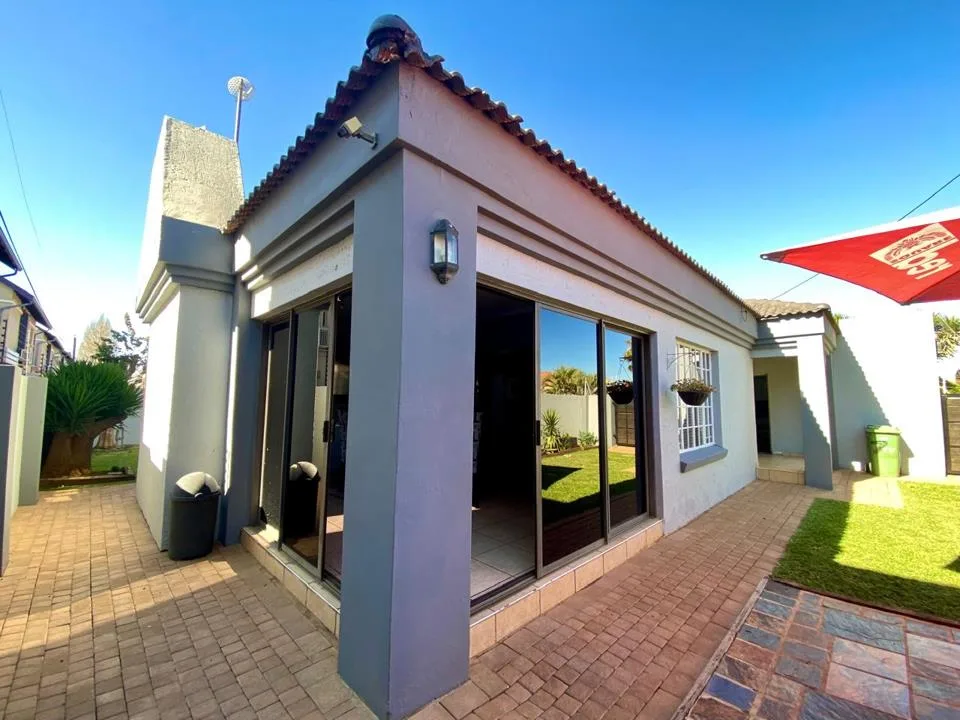 3 Bedroom Townhouse for sale in Baillie Park