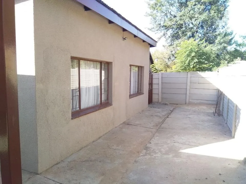 2 Bedroom House to rent in Pretoria North