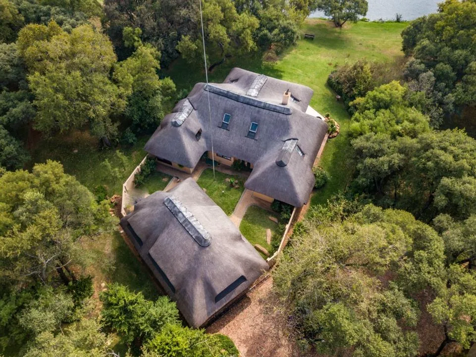 5 Bedroom House for sale in Lakeland Estate