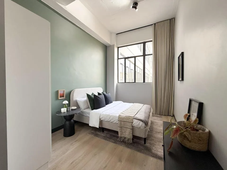 0.5 Bedroom Apartment / flat to rent in City & Suburban