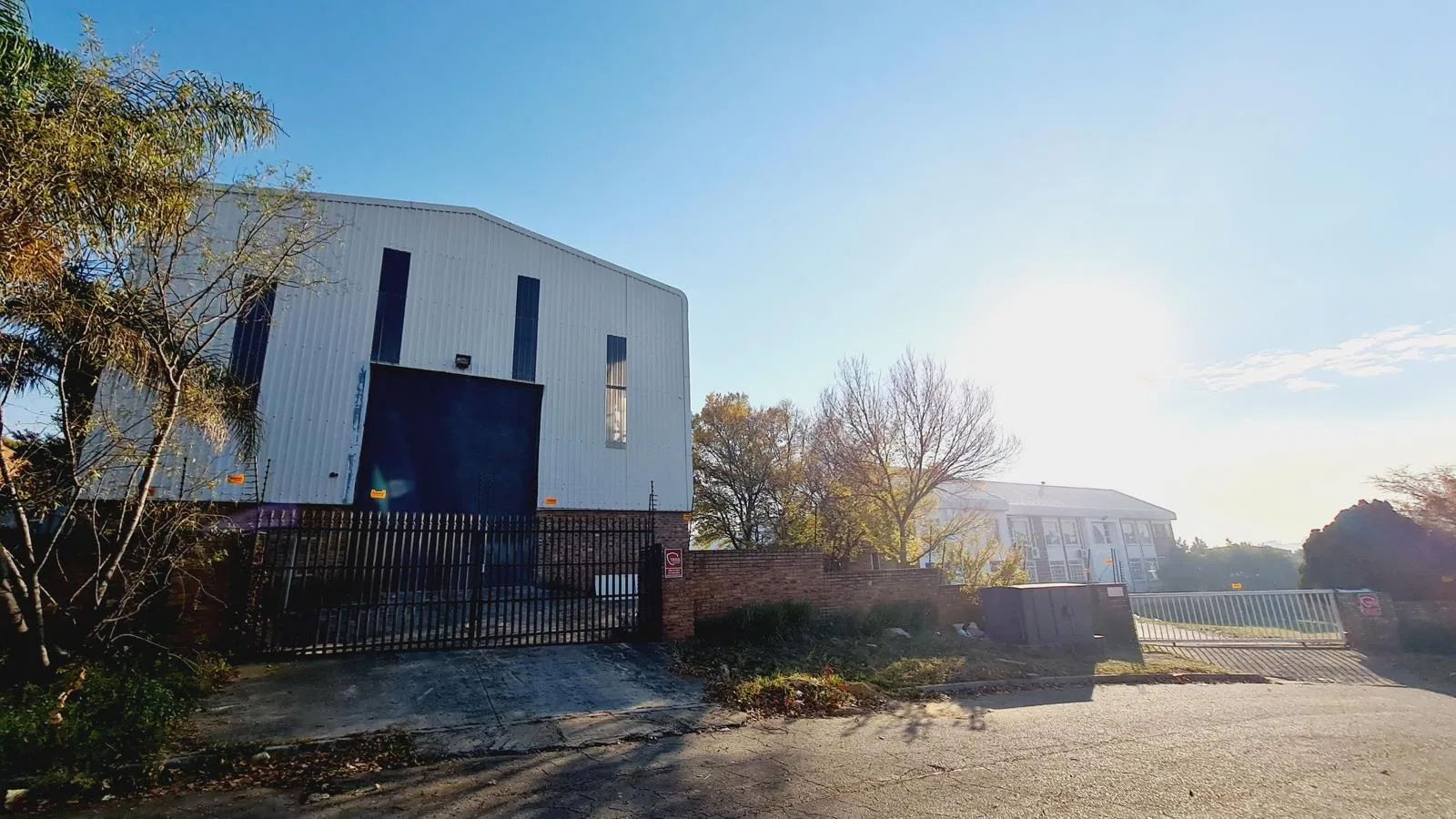 996 m² Industrial space in Kya Sands