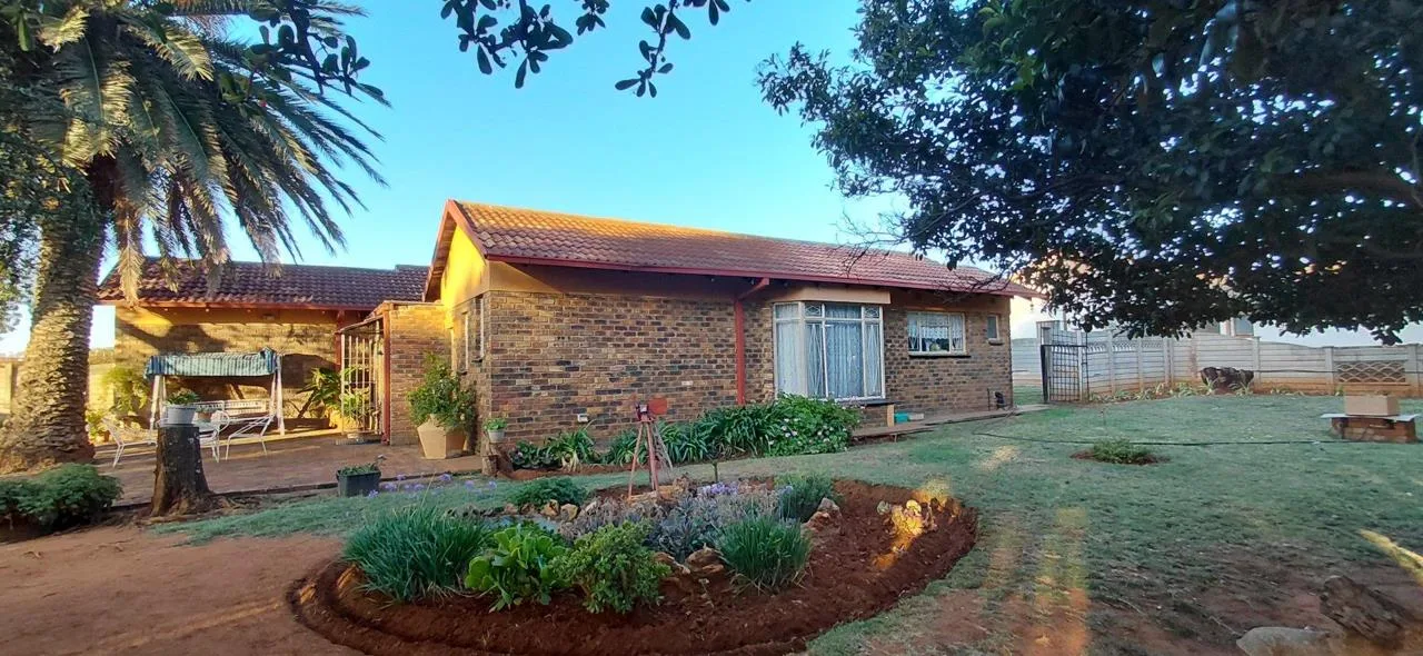 4 Bedroom House for sale in Randlespark