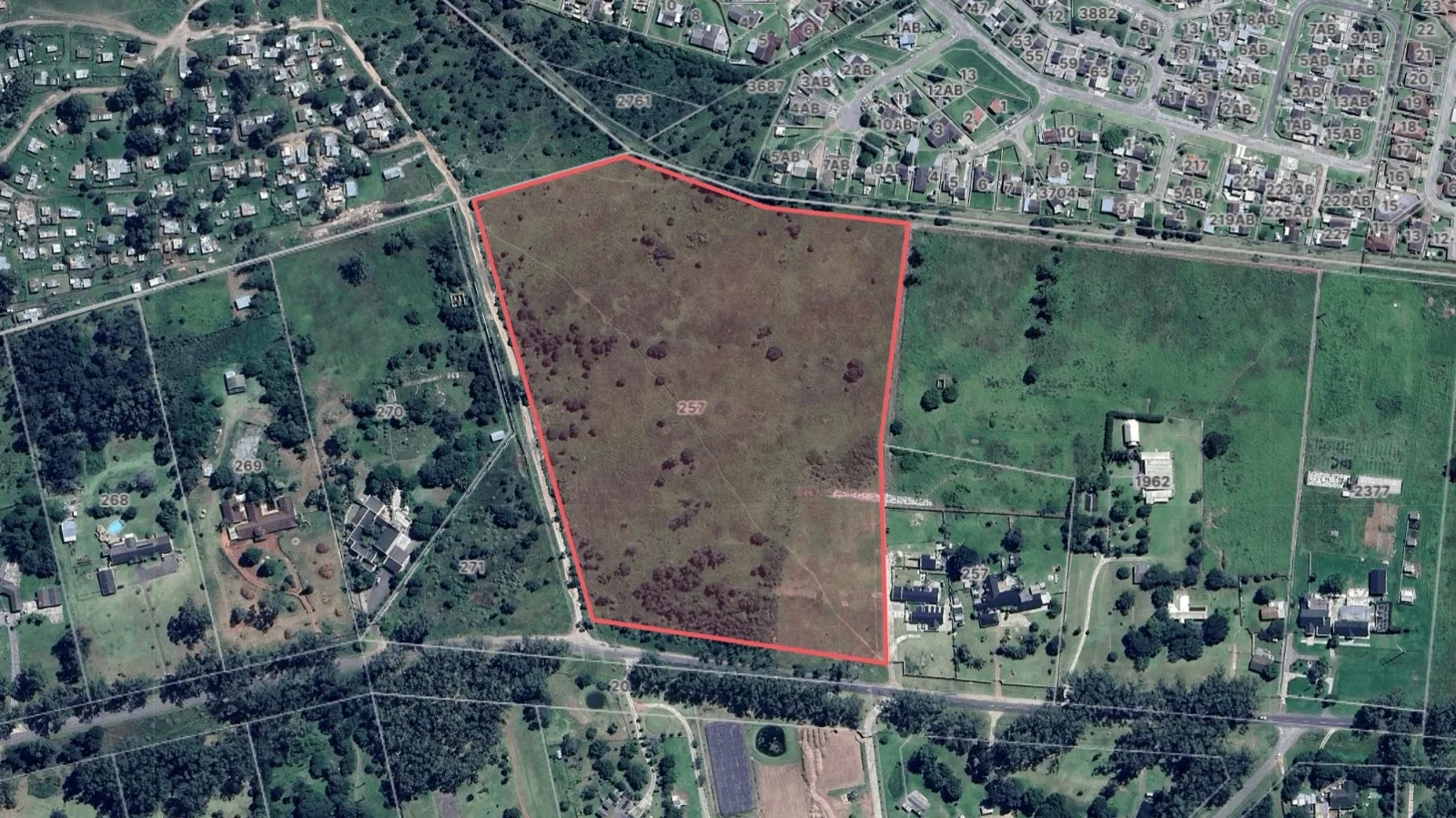 7.4 ha Land available in Theescombe