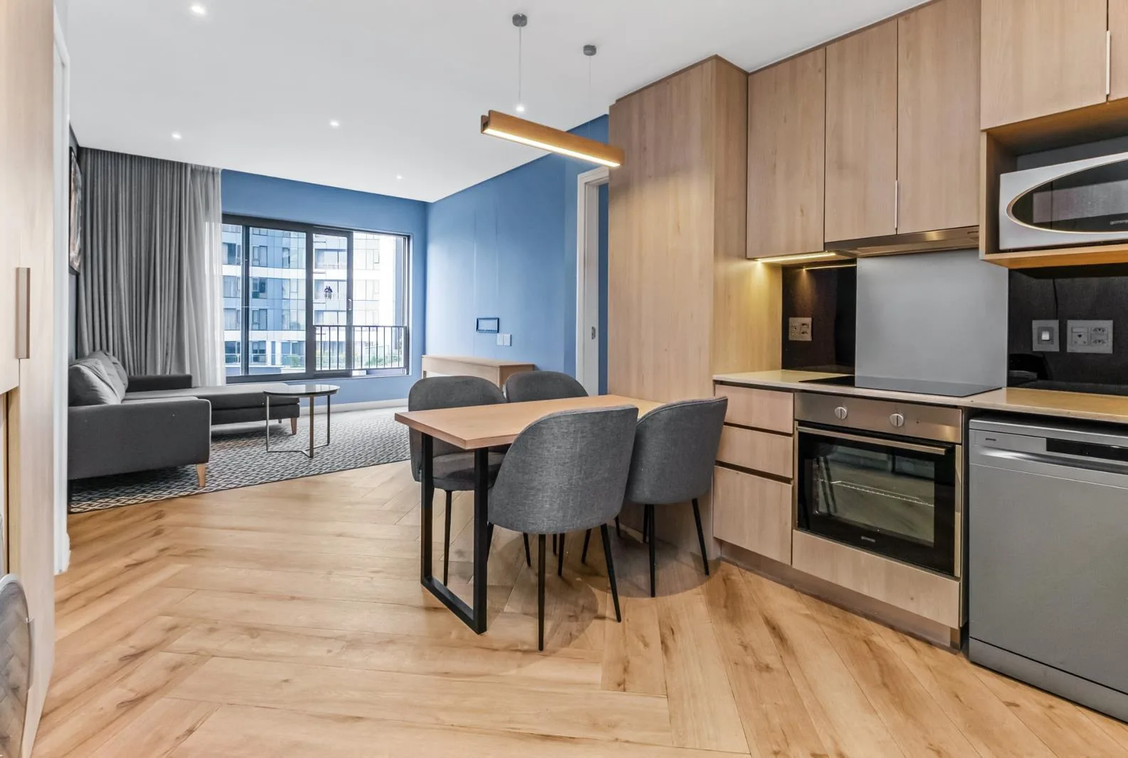 Property to rent in Benmore Gardens