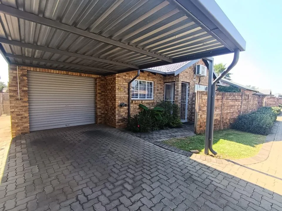 2 Bedroom Townhouse to rent in Doornpoort