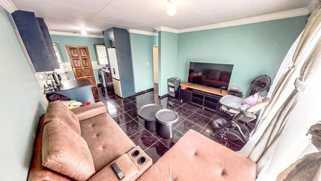 2 Bedroom Apartment / flat to rent in Heuwelsig Estate