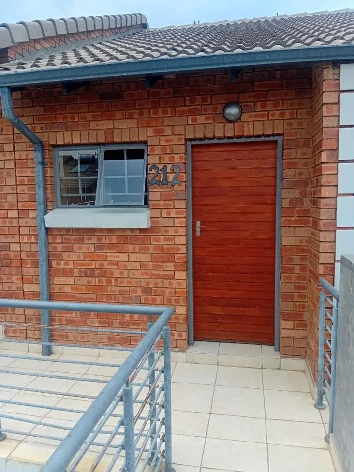 2 Bedroom Apartment / flat for sale in Sagewood