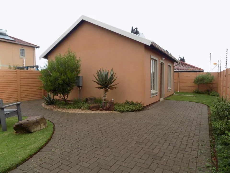 2 Bedroom House for sale in Sky City