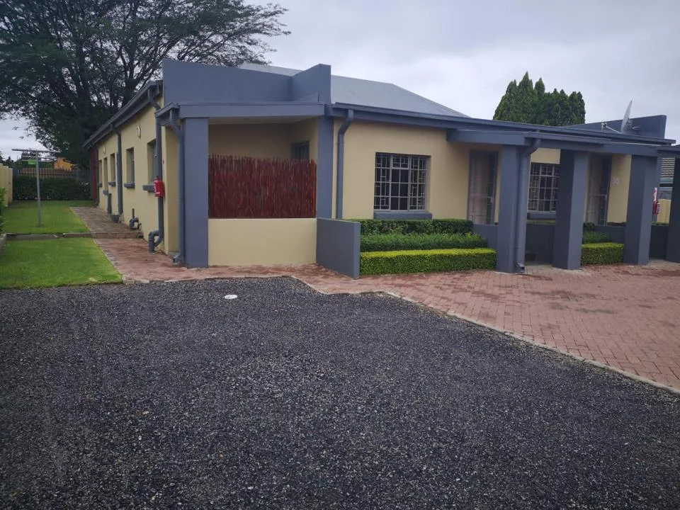 9 Bedroom House for sale in Standerton Central