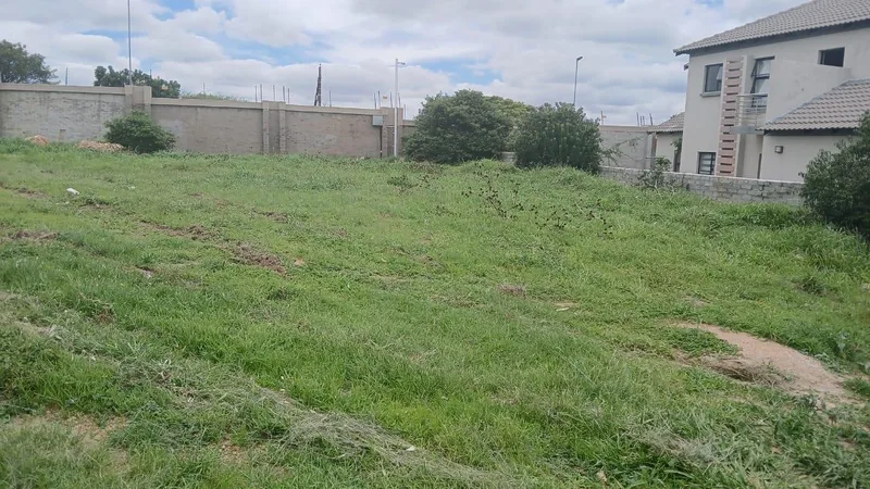 605 m² Land available in Tweefontein