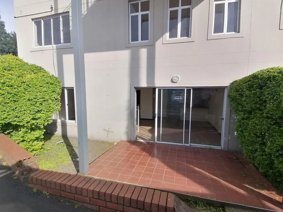 3 Bedroom Apartment / flat to rent in Prestbury