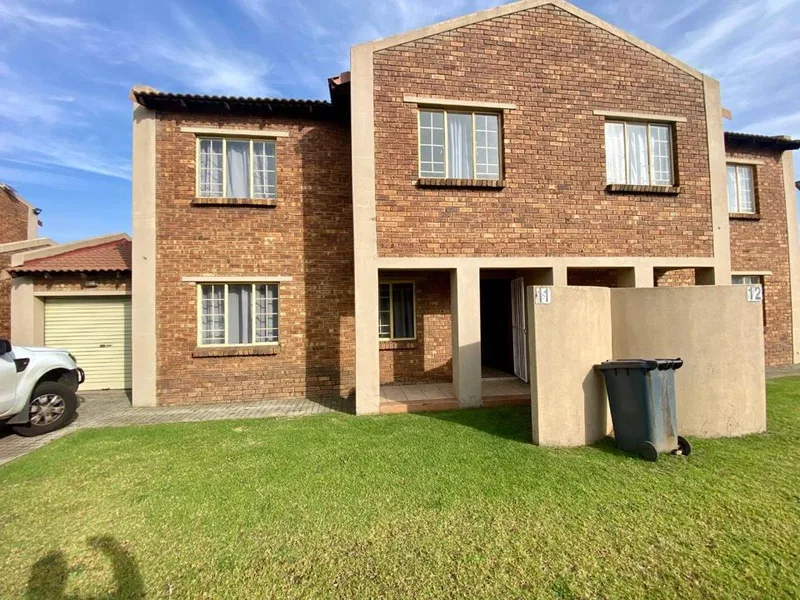 3 Bedroom Apartment / flat for sale in Hendrina