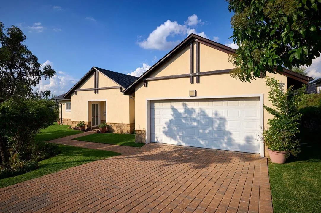 3 Bedroom House for sale in Waterfall Valley Mature Lifestyle Estate
