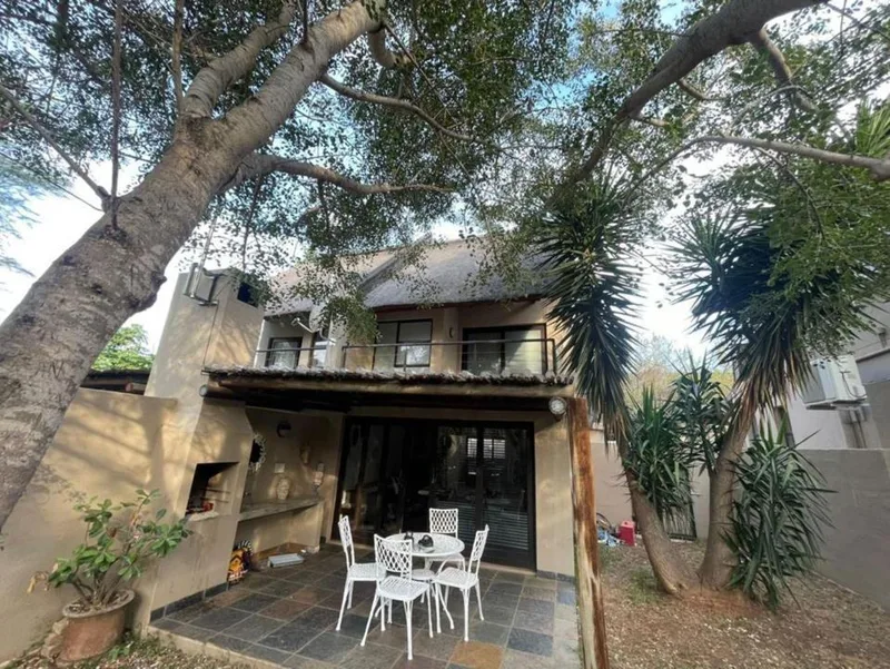1 Bedroom House for sale in Hoedspruit