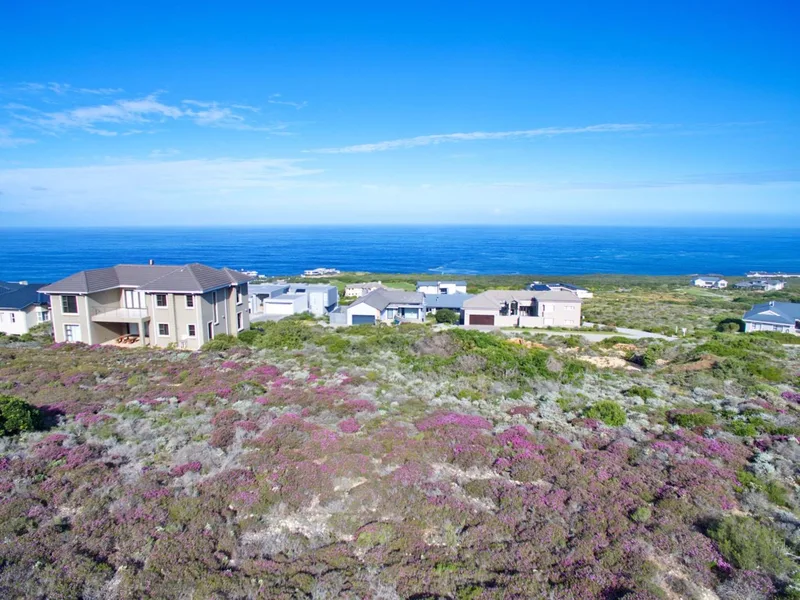 1 125 m² Land available in Pinnacle Point Golf Estate