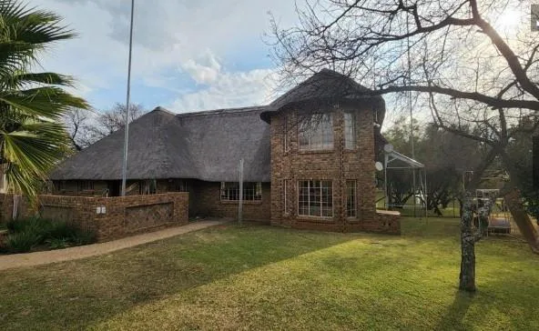 4 Bedroom House for sale in Buffelsdrift AH