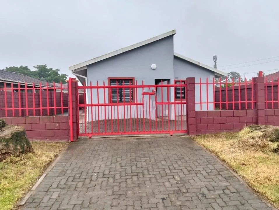 4 Bedroom House for sale in Mthatha