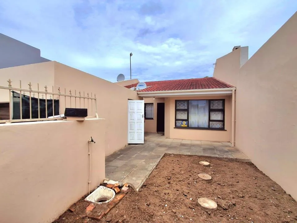 2 Bedroom House for sale in Quigney