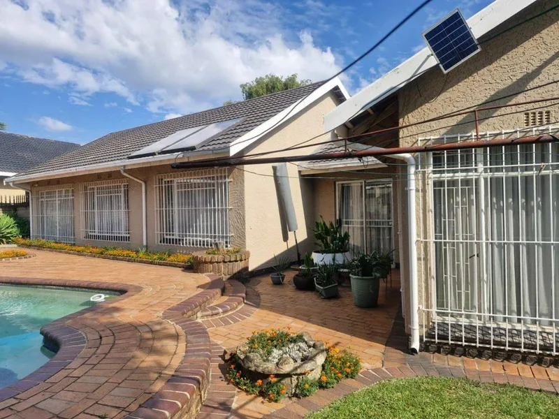 3 Bedroom House for sale in Dalpark Proper