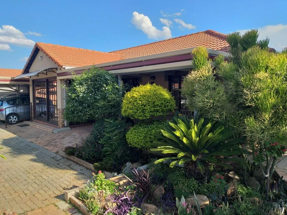 2 Bedroom Townhouse for sale in Montana Tuine