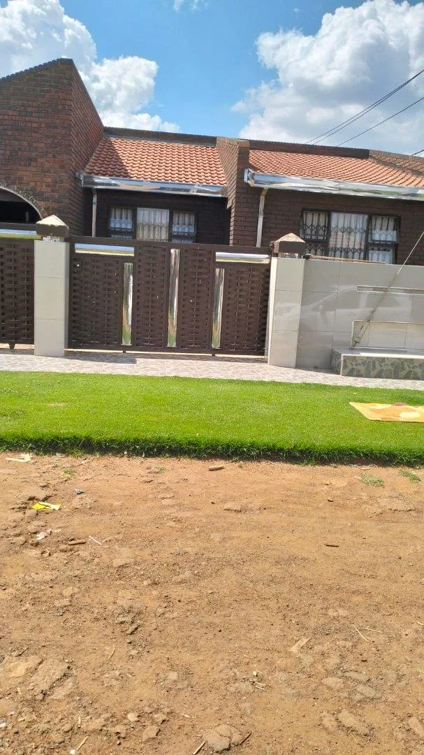 3 Bedroom House for sale in Orange Farm