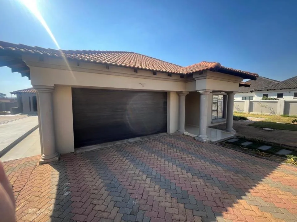 4 Bedroom House for sale in Savannah Country Estate