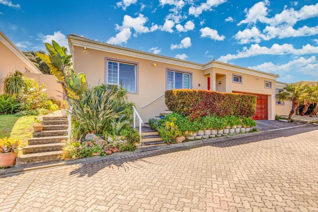 3 Bedroom Townhouse for sale in Old Place